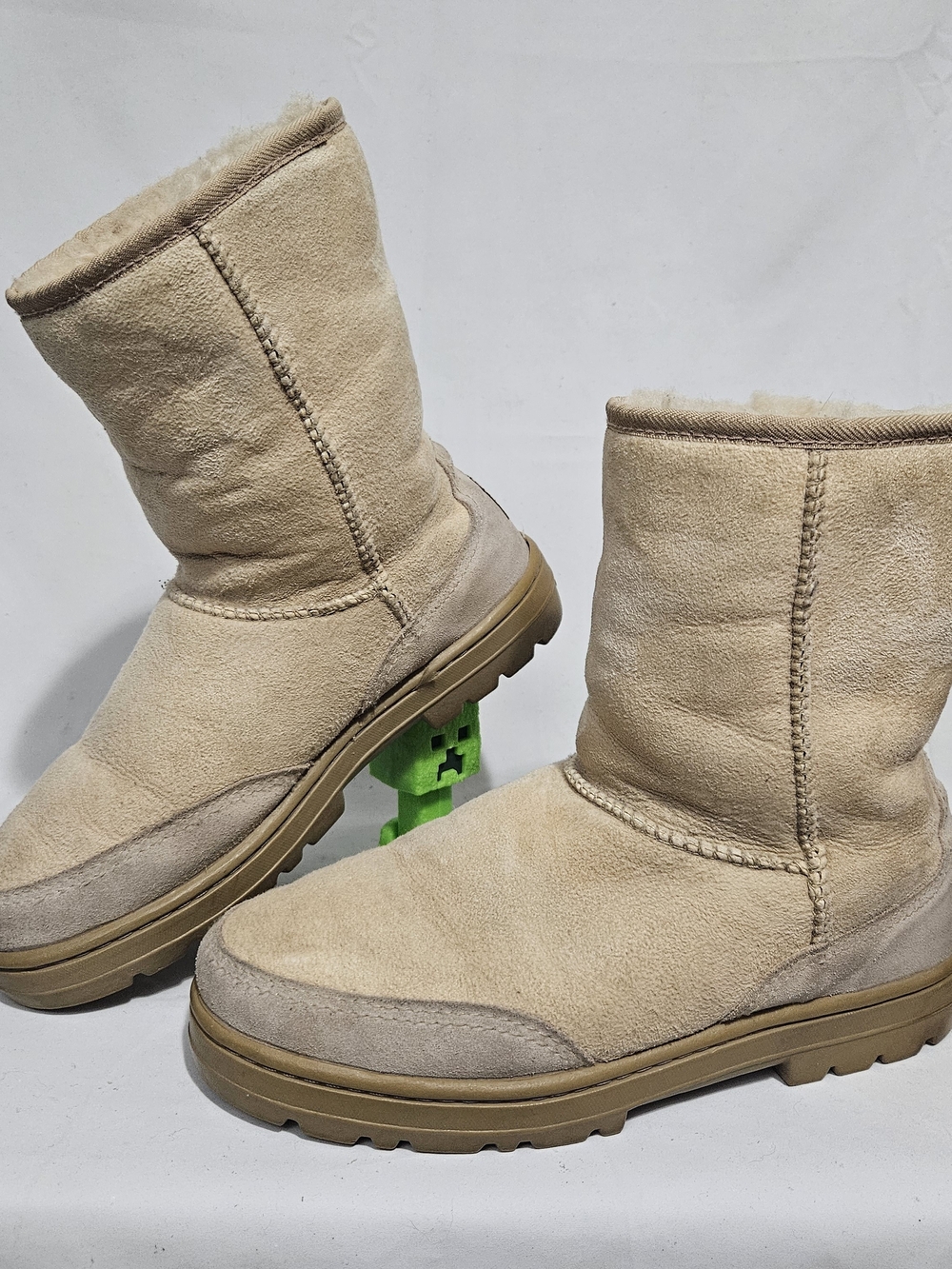 UGG Australia Women's 7 Ultra Short 5225 Classic Boots Sheepskin Tan New Zealand
